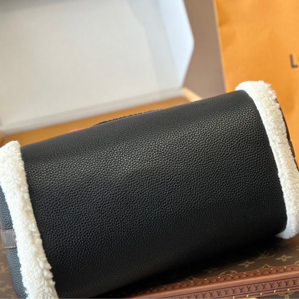 L0vis Vvtt0n Speedy Bandouliere 30 Monogram Teddy Black 30Cm M56966