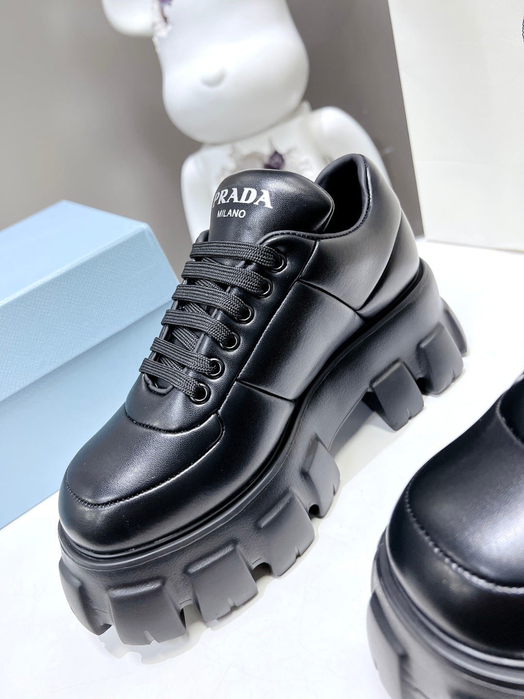 Pra*a Soft Padded Nappa Leather Lace Up Shoes Black 1E119N 2Dl8 F0002 F 055